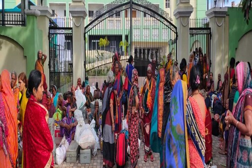ଶ୍ରୀକ୍ଷେତ୍ରରେ ଜମାଲାଣି ହବିଷ୍ୟାଳିଙ୍କ ଭିଡ଼ । ୯ ତାରିଖରୁ ଶିବିରକୁ ପ୍ରବେଶ ଲାଗି ବ୍ୟବସ୍ଥା ହୋଇଥିବା ବେଳେ ଦୁଇ ଦିନ ଆଗୁଆ ପହଞ୍ଚିବାରୁ ସୃଷ୍ଟି ହୋଇଥିଲା ଅଭାବନୀୟ ପରିସ୍ଥିତି । 