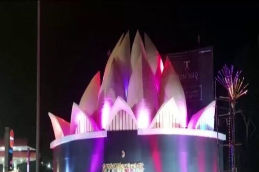 ସମ୍ବଲପୁରରେ ଧୁମଧାମରେ ପାଳନ ହେଉଛି ନବରାତ୍ରୀ; ଆକର୍ଷଣୀୟ ମଣ୍ଡପ ଲୋକଙ୍କୁ କରୁଛି ଆକୃଷ୍ଟ