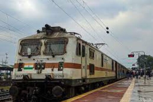 Indian Railways: ଅଦ୍ଭୁତ ଷ୍ଟେସନ୍‌; ଗୋଟିଏ ପ୍ଲାଟଫର୍ମରୁ ଅନ୍ୟ ଏକ ପ୍ଲାଟଫର୍ମର ଦୂରତା ୨ କି.ମି