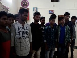 ଦାଦନ ଖଟିବାକୁ ଯାଉଥିବା ବେଳେ ୧୧ ଜଣ ଉଦ୍ଧାର