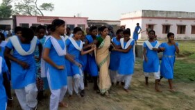 ପ୍ରଧାନ ଶିକ୍ଷକ ଓ ଶିକ୍ଷୟିତ୍ରୀଙ୍କ ଅନୈତିକ ସମ୍ପର୍କ: ସ୍କୁଲ ଗେଟ୍‌ରେ ତାଲା