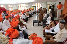 ମହାରାଷ୍ଟ୍ର: ଶିବସେନା ମୁଖ୍ୟ ଉଦ୍ଧବ ଠାକରେ ଦଳ ନେତାଙ୍କୁ ସମ୍ୱୋଧନ କରୁଛନ୍ତି