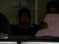 IAS ଅଫିସର ବିଜୟ କେତନ ଉପାଧ୍ୟାୟ କହୁଛନ୍ତି ତାଙ୍କୁ କେହି ଫସେଇ ଦେଇଛି