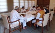 ମଧ୍ୟାନ୍ନ ଭୋଜନରେ ବିଜେଡି ଓ ବିଜେପି ମଧ୍ୟରେ କିଛି ଡିଲ୍ ହେଲା କି? ଥମୁନାହିଁ ଚ଼ର୍ଚ୍ଚା