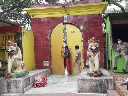 ଭୁବନେଶ୍ୱରରେ ଶୀତଳଷଷ୍ଠୀ: ଭକ୍ତି ଭାବରେ ବୁଡ଼ିଲା କେଦାରଗୌରୀ ମନ୍ଦିର; ଦିଅଁଙ୍କ ଦର୍ଶନ ମନା