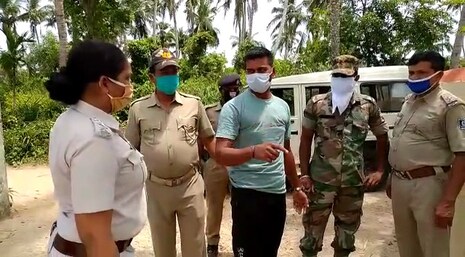 ପୁରୀରେ ମର୍ଡ଼ର: ‘ପିଲା ବେଳର ପ୍ରେମରେ ସେ ବାଧା ଦେଲା, ତେଣୁ ତାକୁ ରାସ୍ତାରୁ ହଟେଇଲି’