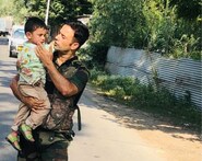 J&K: ଆତଙ୍କବାଦୀଙ୍କ ଗୁଳି ନେଲା ଜେଜେବାପାର ଜୀବନ; ଶବ ପାଖେ କାନ୍ଦୁଥିବା ଶିଶୁ ଉଦ୍ଧାର