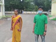 ନକ୍ସାଲ୍ ପ୍ରେମୀ ଯୁଗଳ ଛାଡ଼ିଲେ ହିଂସାର ପଥ, ମାଲକାନଗିରି ଏସ୍.ପି.ଙ୍କ ନିକଟରେ ଆତ୍ମସମର୍ପଣ କଲେ