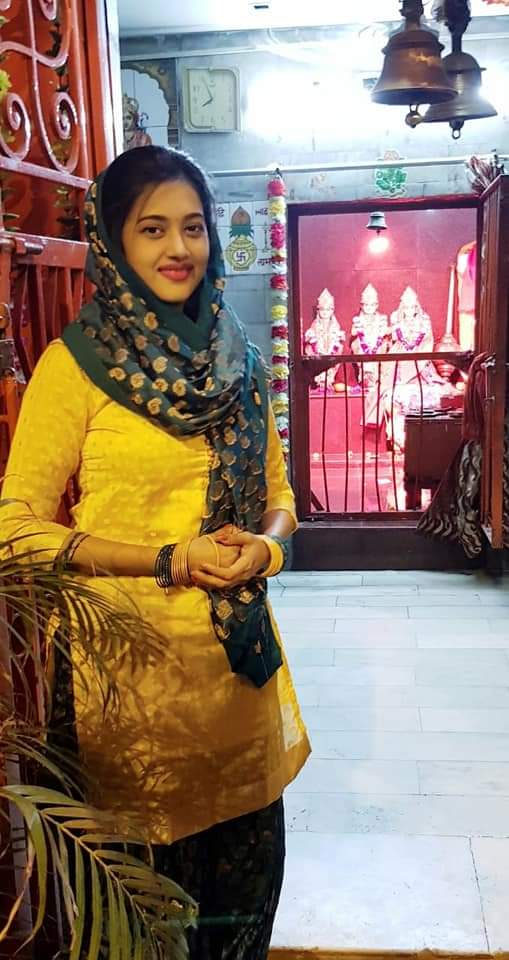 ଅନେକ ବଙ୍ଗଳା ଓ ଓଡ଼ିଆ ଫିଲ୍ମରେ ଅଭିନୟ କରି ଲୋକପ୍ରିୟ ହୋଇଥିବା ବର୍ଷା ପ୍ରିୟଦର୍ଶନୀ ନିଜ ଫିଲ୍ମ କରିୟର ବଙ୍ଗଳା ଫିଲ୍ମ 'ବାଜି' ରୁ ଆରମ୍ଭ କରିଥିଲେ । ୨୦୦୩ ମସିହାରେ ହର ପଟ୍ଟନାୟକଙ୍କ ନିର୍ଦ୍ଦେଶିତ 'ଏ ଯୁଗର କୃଷ୍ଣ ସୁଦାମା' ଫିଲ୍ମ ମାଧ୍ୟମରେ ସେ ଓଲିଉଡ଼ରେ ଡେବ୍ୟୁ କରିଥିଲେ । ଏହି ଫିଲ୍ମଟି ସେ ସମୟରେ ସୁପରହିଟ୍ ହୋଇଥିଲା । ଅନେକ ବଙ୍ଗଳା ଓ ଓଡ଼ିଆ ଫିଲ୍ମରେ ଅଭିନୟ କରି ଲୋକପ୍ରିୟ ହୋଇଥିବା ବର୍ଷା ପ୍ରିୟଦର୍ଶନୀ ନିଜ ଫିଲ୍ମ କରିୟର ବଙ୍ଗଳା ଫିଲ୍ମ 'ବାଜି' ରୁ ଆରମ୍ଭ କରିଥିଲେ । ୨୦୦୩ ମସିହାରେ ହର ପଟ୍ଟନାୟକଙ୍କ ନିର୍ଦ୍ଦେଶିତ 'ଏ ଯୁଗର କୃଷ୍ଣ ସୁଦାମା' ଫିଲ୍ମ ମାଧ୍ୟମରେ ସେ ଓଲିଉଡ଼ରେ ଡେବ୍ୟୁ କରିଥିଲେ । ଏହି ଫିଲ୍ମଟି ସେ ସମୟରେ ସୁପରହିଟ୍ ହୋଇଥିଲା ।