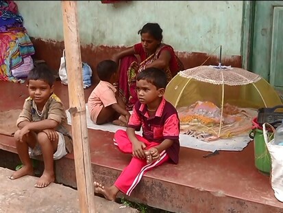 ପୁରୀରେ କରୋନାର କରୁଣ କାହାଣୀ: ଲକଡାଉନ ଯୋଗୁଁ ଦୋକାନ ବାରଣ୍ଡାରେ ୫ ମାସ ରହିଲା ନୟାଗଡ଼ର ଏକ ପରିବାର