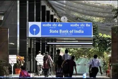 SBI ଗ୍ରାହକଙ୍କ ପାଇଁ ବଡ଼ ଖବର! ବ୍ୟାଙ୍କର ନୂତନ ସ୍କିମ୍ ମାଧ୍ୟମରେ ଘରେ ବସି ଶସ୍ତା କରନ୍ତୁ ନିଜର EMI