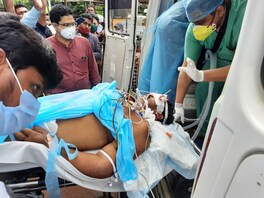 news18 - ୬ ମିନିଟ୍: କରୋନାରୁ ସୁସ୍ଥ ହୋଇ ଫୁସଫୁସ୍ ହରେଇଲେ; ଭୁବନେଶ୍ୱରରୁ ହାଇଦ୍ରାବାଦ ନିଆଗଲା