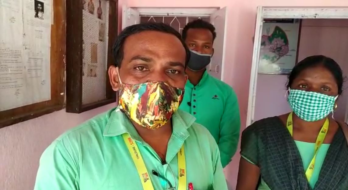 ଏହି ବେଆଇନ୍ ଓ ଅନୈତିକ କାର୍ଯ୍ୟ ବିଷୟରେ ଜାଣିବା ପରେ ରେଢ଼ାଖୋଲ ଚାଇଲ୍ଡଲାଇନର ଟିମ୍ ଲିଡର୍ ସଞ୍ଜୟ ସାଗର ଥାନାରେ ଏ ନେଇ ଏକ ମାମଲା ରୁଜୁ କରାଇଛନ୍ତି । ଏହି ବେଆଇନ୍ ଓ ଅନୈତିକ କାର୍ଯ୍ୟ ବିଷୟରେ ଜାଣିବା ପରେ ରେଢ଼ାଖୋଲ ଚାଇଲ୍ଡଲାଇନର ଟିମ୍ ଲିଡର୍ ସଞ୍ଜୟ ସାଗର ଥାନାରେ ଏ ନେଇ ଏକ ମାମଲା ରୁଜୁ କରାଇଛନ୍ତି ।