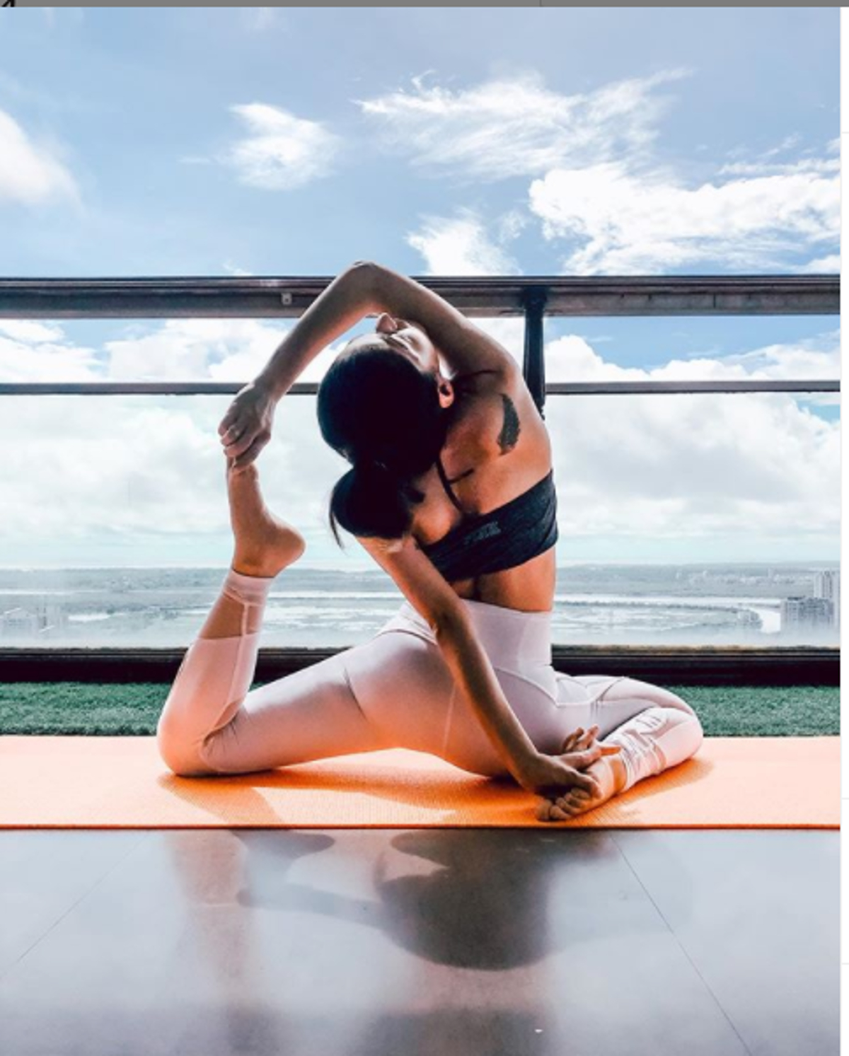  ଏହି ଫଟୋଗୁଡ଼ିକ ଉପରେ ଫ୍ୟାନମାନଙ୍କ କମେଣ୍ଟସ୍‌ ବି ଜୋରଦାର ଆସୁଛି ।