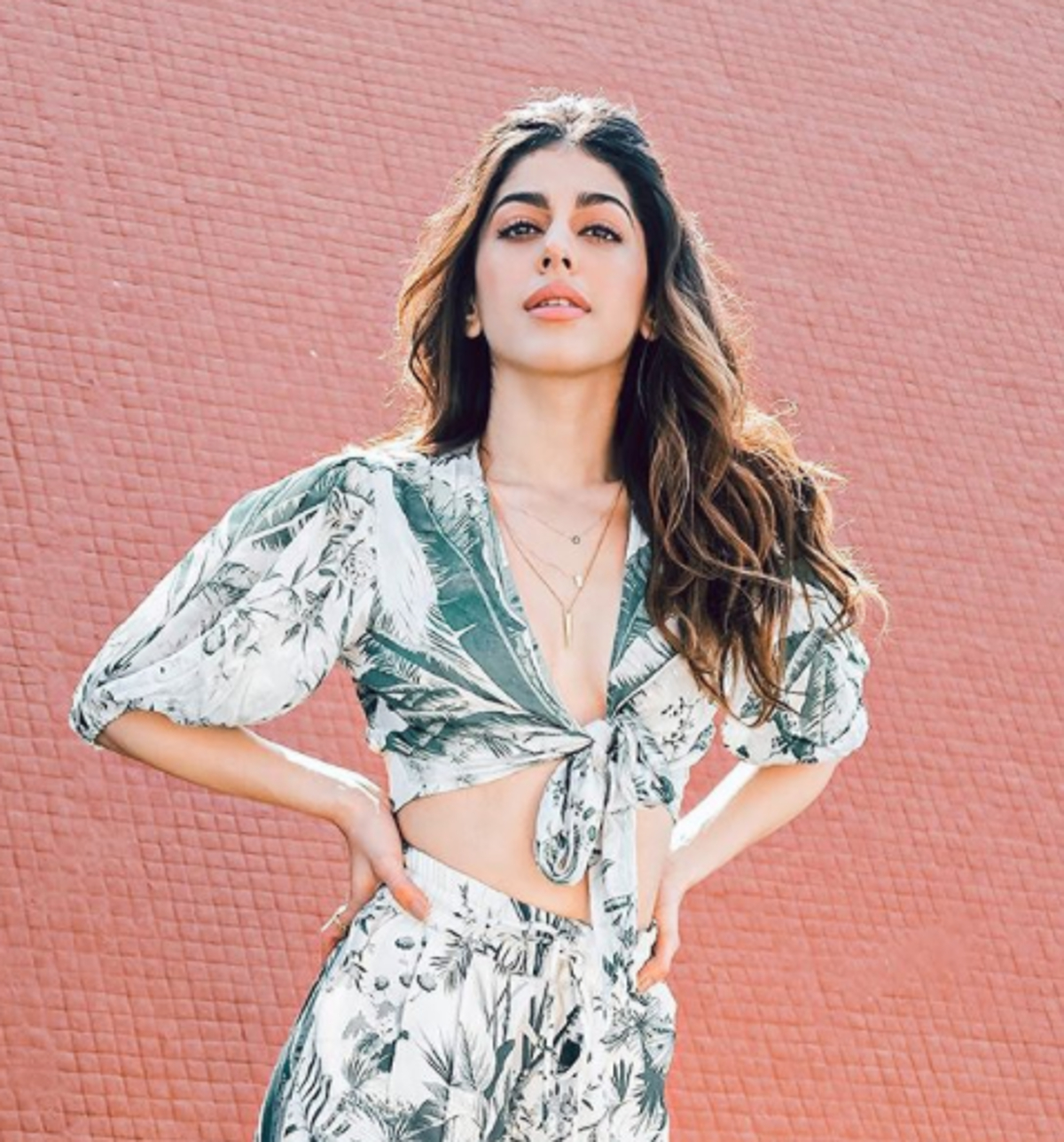  ଅଭିନେତ୍ରୀ ଅଲାୟା ଫର୍ଣ୍ଣିଚରୱାଲା