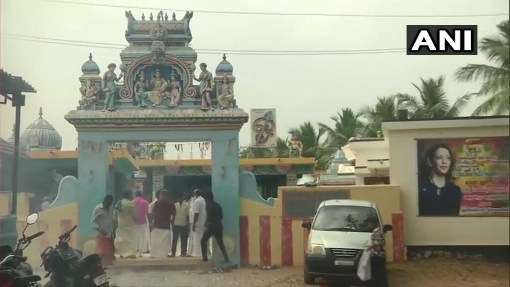  କମଳା ହାରିସଙ୍କ ବିଜୟ ପାଇଁ ସ୍ଥାନୀୟ ଧର୍ମଶାସ୍ତ୍ର ମନ୍ଦିରରେ ଏକ ସ୍ୱତନ୍ତ୍ର ପ୍ରାର୍ଥନା ସଭା ଆୟୋଜିତ ହୋଇଥିଲା । (ଫଟୋ: ANI)