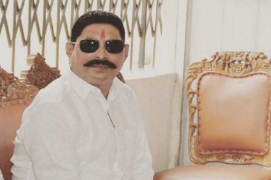 ବିହାର ନିର୍ବାଚନରେ ମୋକାମା ଆସନ ଉପରେ ସମସ୍ତଙ୍କ ନଜର ଅଛି କାରଣ ଏହି ଆସନରୁ ବାହୁବଳୀ ପ୍ରାର୍ଥୀ ତଥା ଆରଜେଡି ପ୍ରାର୍ଥୀ ଅନନ୍ତ ସିଂ ଲଢ଼ୁଛନ୍ତି । ଏଥରର ନିର୍ବାଚନରେ ସବୁ ପ୍ରାର୍ଥୀଙ୍କ ମଧ୍ୟରୁ ଅନନ୍ତ ସିଂଙ୍କ ଉପରେ ସର୍ବାଧିକ ଆପରାଧିକ ମାମଲା ରହିଛି । ମୋକାମା ଆସନରୁ ସେ ପ୍ରଥମରୁ ଆଗୁଆ ଅଛନ୍ତି । ବିହାର ନିର୍ବାଚନରେ ମୋକାମା ଆସନ ଉପରେ ସମସ୍ତଙ୍କ ନଜର ଅଛି କାରଣ ଏହି ଆସନରୁ ବାହୁବଳୀ ପ୍ରାର୍ଥୀ ତଥା ଆରଜେଡି ପ୍ରାର୍ଥୀ ଅନନ୍ତ ସିଂ ଲଢ଼ୁଛନ୍ତି । ଏଥରର ନିର୍ବାଚନରେ ସବୁ ପ୍ରାର୍ଥୀଙ୍କ ମଧ୍ୟରୁ ଅନନ୍ତ ସିଂଙ୍କ ଉପରେ ସର୍ବାଧିକ ଆପରାଧିକ ମାମଲା ରହିଛି । ମୋକାମା ଆସନରୁ ସେ ପ୍ରଥମରୁ ଆଗୁଆ ଅଛନ୍ତି ।