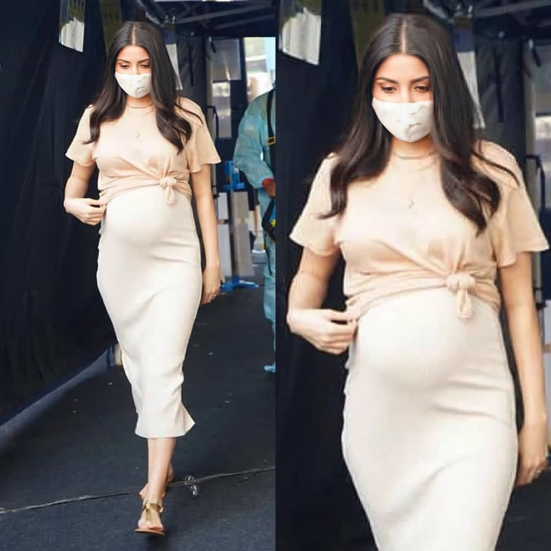  ତାଙ୍କ ସୁଟିଂ ସେଟ୍ ଏକ ସୁରକ୍ଷିତ ସ୍ଥାନ ବୋଲି ସୁନିଶ୍ଚିତ କରିବା ପାଇଁ ଅନୁଷ୍କା ସବୁ ସମ୍ଭାବ୍ୟ ପଦକ୍ଷେପ ଗ୍ରହଣ କରିଛନ୍ତି।