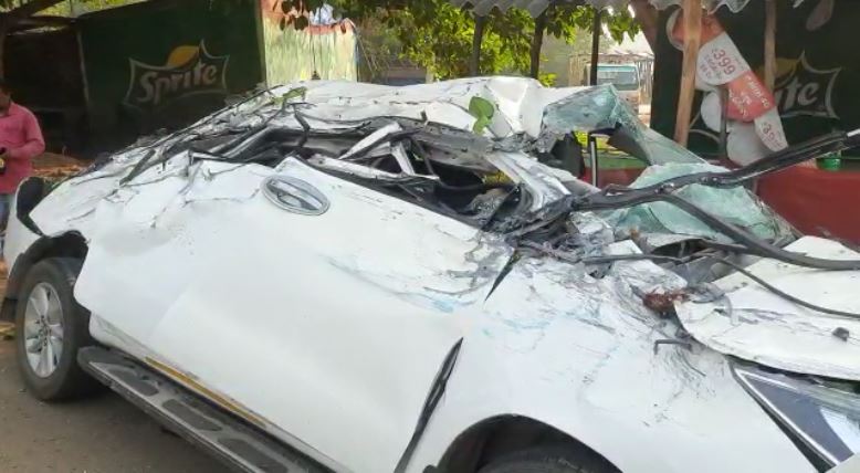  ଏହି ମର୍ମନ୍ତୁଦ ଦୁର୍ଘଟଣା ଘଟିଛି ଅନୁଗୁଳ ଜିଲ୍ଲା କିଆକଟା ଥାନା ଅନ୍ତର୍ଗତ କିଆକଟା ଛକରେ ।