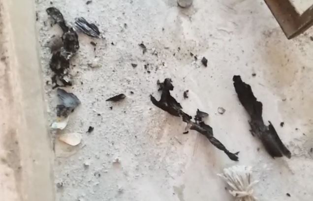  ରାତିରେ ଶୋଇବାକୁ ଯାଉଥିବା ବେଳେ ମଶା ଧୂପ କଏଲ୍ ଲଗାଉଥିବା ସମୟରେ ନିଆଁ ଲାଗିଥିଲା ।