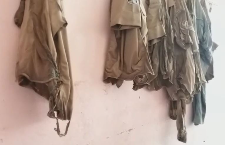  ଏହି ଅଗ୍ନିକାଣ୍ଡରେ ଯବାନମାନଙ୍କ ମଶାରି ଓ ସେମାନଙ୍କ ପୋଲିସ୍ ୟୁନିଫର୍ମ ମଧ୍ୟ କେତେକାଂଶରେ ପୋଡ଼ିଯାଇଛି ।