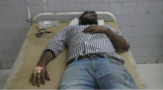  ବିକାଶ ରାୟଙ୍କ ଅବସ୍ଥା ଗୁରୁତର ଅଛି । ଉଭୟ ପରିବାର ଲୋକଙ୍କୁ ଖବର ଦିଆଯାଇଛି ।