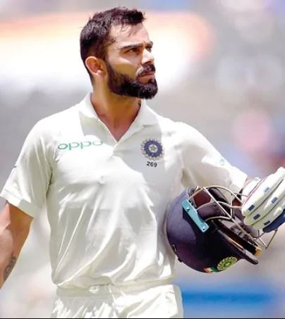  ବିରାଟ କୋହଲି ହେଉଛନ୍ତି ଏକମାତ୍ର ବ୍ୟାଟ୍ସମ୍ୟାନ୍ ଯିଏ ଟେଷ୍ଟ କ୍ରିକେଟ୍ ଇତିହାସରେ କ୍ରମାଗତ ଚାରୋଟି ସିରିଜରେ ୪ଟି ଦ୍ୱି-ଶତକ ଲଗାଇଥିଲେ । ସେ ଏହି କୀର୍ତ୍ତିମାନ ୨୦୧୬ ଓ ୨୦୧୭ ମଧ୍ୟରେ ୪ଟି ଟେଷ୍ଟ ସିରିଜ୍ ମଧ୍ୟରେ କରିଥିଲେ । ଏହା ପୂର୍ବରୁ ସାର୍ ଡନ୍ ବ୍ରାଡମ୍ୟାନ୍ (୧୯୩୦-୩୨) ଓ ରାହୁଲ ଦ୍ରାବିଡ (୨୦୦୩-୦୪) ତିନୋଟି ଲେଖାଏଁ ସିରିଜରେ ସମପରି ଦ୍ୱି-ଶତକ ଲଗାଇଥିଲେ । (@ imviratkohli)