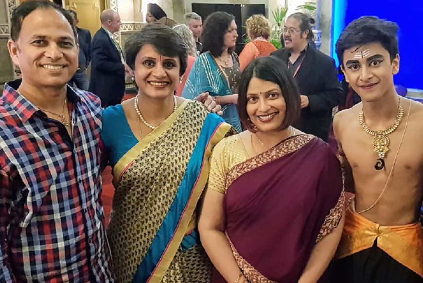  ସେ ତାଙ୍କ ସ୍ୱାମୀଙ୍କ ସହ ଅକଲ୍ୟାଣ୍ଡରେ ରୁହନ୍ତି । ତାଙ୍କୁ ମନ୍ତ୍ରୀ କରିବା ସହିତ ତିନୋଟି ବିଭାଗ ଦିଆଯାଇଛି । ସମସ୍ତ ତିନୋଟି ଅତ୍ୟନ୍ତ ଗୁରୁତ୍ୱପୂର୍ଣ୍ଣ ବିବେଚନା କରାଯାଏ ।ଏଗୁଡ଼ିକ ହେଉଛି ସମ୍ପ୍ରଦାୟ ଓ ସ୍ବେଚ୍ଛାସେବୀ କ୍ଷେତ୍ର, ଅନୁସୂଚିତ ଜାତି ଓ ଜନଜାତି । ଏହା ସହିତ ସାମାଜିକ ବିକାଶ ଓ ରୋଜଗାର ସମ୍ବନ୍ଧୀୟ ମନ୍ତ୍ରୀ ମଧ୍ୟ ହେବେ ।