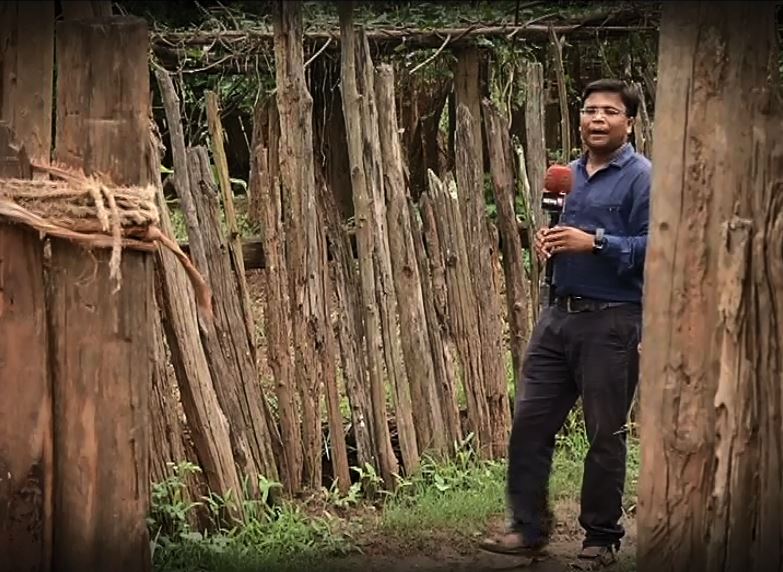  କ୍ରାଇମ୍ ରିପୋର୍ଟିଂରେ ପ୍ରବୀର ଥିଲେ ଅପରାଜେୟ । ଜଣେ ଯୁବ ସାମ୍ବାଦିକ ଏତେ ନିର୍ଭୀକ, ପରିଶ୍ରମୀ ଓ ନିଷ୍ଠାପର ଭାବେ କର୍ତ୍ତବ୍ୟ କରିପାରନ୍ତି, ତାହା ସବୁ ମହଲକୁ କରୁଥିଲା ବିସ୍ମିତ । ତାଙ୍କ ପ୍ରତିଭା ଓ ପରାକାଷ୍ଠାକୁ ସମସ୍ତେ କରୁଥିଲେ ସଲାମ୍ ।