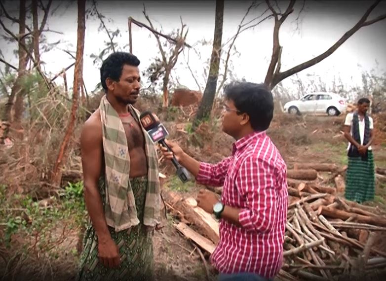  ବାତ୍ୟା ରିପୋର୍ଟିଂରେ ଅନ୍ୟ ଚ୍ୟାନେଲର ରିପୋର୍ଟରଙ୍କୁ ମାତ୍ ଦେବାରେ ପ୍ରବୀର ଥିଲେ ସିଦ୍ଧହସ୍ତ । ପ୍ରଚଣ୍ଡ ପବନ ଓ ଭୀଷଣ ବର୍ଷାକୁ ବେଖାତିର କରି ସେ କରୁଥିଲେ ରିପୋର୍ଟିଂ ।