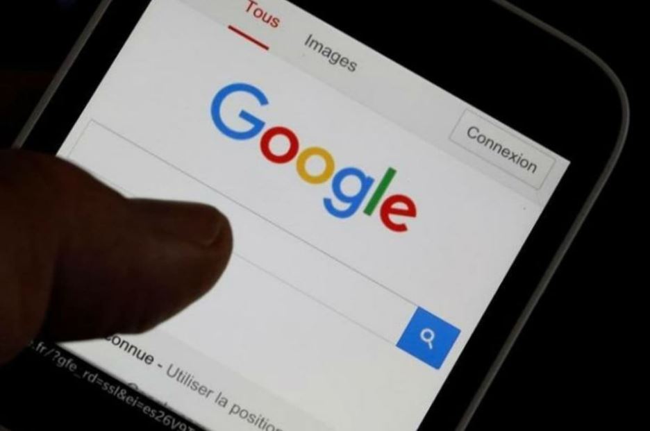  ଯଦି ଆପଣ ତଥାପି ଏହି କୌଶଳ ବ୍ୟବହାର କରିବାକୁ ଚାହୁଁଛନ୍ତି ତେବେ ପ୍ରଥମେ ଆପଣଙ୍କୁ ଗୁଗୁଲକୁ ଯାଇ GBWhatsApp ଖୋଲିବାକୁ ପଡିବ । ଏହାପରେ ଯେତେବେଳେ ଆପଣ ଲିଙ୍କ୍ ମିଳିଯିବ ଏହାକୁ ନିଜ ଫୋନରେ ଡାଉନଲୋଡ୍ କରନ୍ତୁ । ଏହି ଆପ୍ ଡାଉନଲୋଡ୍ କରିବା ପରେ ଏହାର ସେଟିଂସମୂହକୁ ଯାଆନ୍ତୁ ଓ ମେନ୍ / ଚାଟ୍ ସ୍କ୍ରିନ୍ ବିକଳ୍ପ ବାଛନ୍ତୁ । ଏହା ପରେ ଆପଣଙ୍କୁ କଣ୍ଟାକ୍ଟ ଅନ୍ଲାଇନ୍ ଟୋଷ୍ଟ ବିକଳ୍ପ ଚୟନ କରିବାକୁ ପଡିବ ।<br />