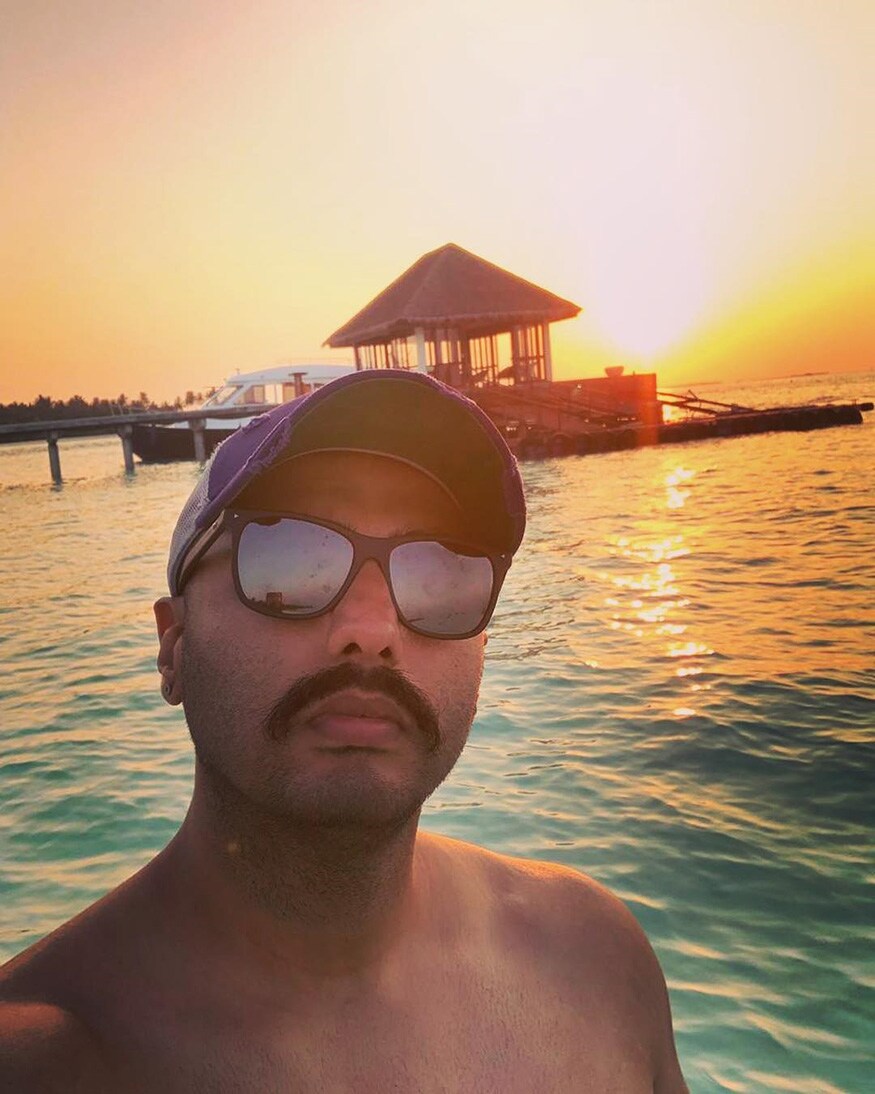  ମଲାଇକା ଅରୋଡ଼ାଙ୍କ ସହ (Malaika Arora) ମାଳଦ୍ୱୀପରେ ଅର୍ଜୁନ୍‌ କପୁର୍‌ (Arjun Kapoor) ଅଛନ୍ତି ।