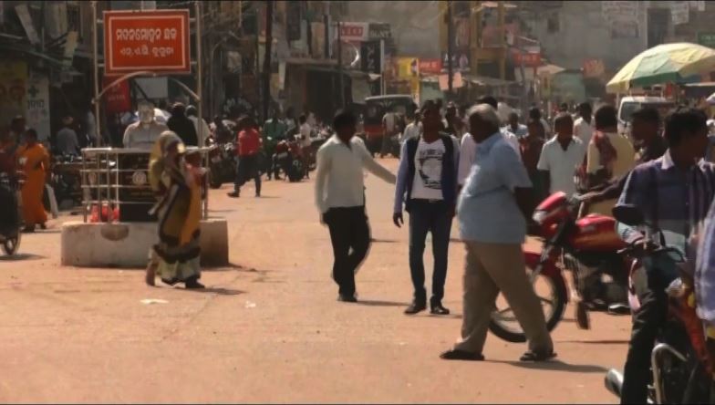  ଜଣେ ନବବଧୂକୁ ଏଭଳି ନିର୍ଯ୍ୟାତନା ସାରା ଗଞ୍ଜାମ ଜିଲ୍ଲାରେ ଆଲୋଡ଼ନ ସୃଷ୍ଟି କରିଛି । ଅଭିଯୁକ୍ତମାନଙ୍କ ବିରୋଧରେ ଦୃଢ କାର୍ଯ୍ୟାନୁଷ୍ଠାନ ଦାବି ହୋଇଛି ।