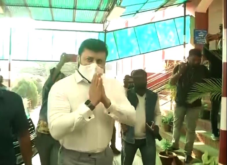  ଅନୁଭବ ପୂର୍ବରୁ ନୋଟିସ୍ ପାଇ ମଧ୍ୟ ମହିଳା କମିଶନଙ୍କ ପାଖକୁ ଆସି ନ ଥିଲେ ।