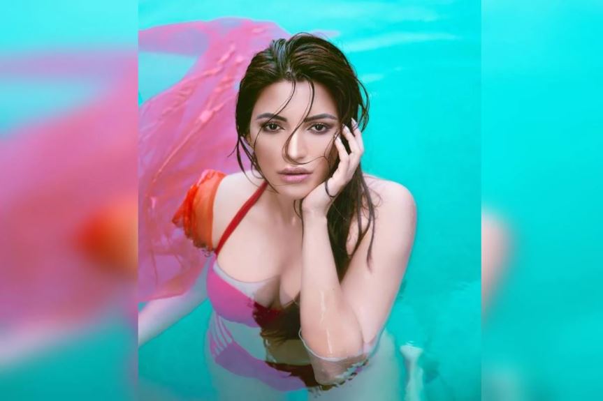  ଶମା ସିକନ୍ଦର (Shama Sikander) ଅନେକ ସମୟରେ ବିକିନି ପିନ୍ଧି ନିଜ ଫଟୋ ପୋଷ୍ଟ କରିଥା’ନ୍ତି ।