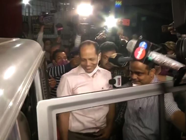 ଏବେ ପ୍ରଦୀପଙ୍କ ରିମାଣ୍ଡ ଆବେଦନ କରି ନ ପାରେ ପୋଲିସ । ଅଧିକ ତଥ୍ୟ ସଂଗ୍ରହ ପରେ ଆବଶ୍ୟକ ହେଲେ ରିମାଣ୍ଡରେ ନିଆଯିବ ବୋଲି ସୂଚନା ମିଳିଛି । ଏବେ ପ୍ରଦୀପଙ୍କ ରିମାଣ୍ଡ ଆବେଦନ କରି ନ ପାରେ ପୋଲିସ । ଅଧିକ ତଥ୍ୟ ସଂଗ୍ରହ ପରେ ଆବଶ୍ୟକ ହେଲେ ରିମାଣ୍ଡରେ ନିଆଯିବ ବୋଲି ସୂଚନା ମିଳିଛି ।