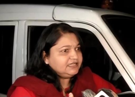  ସୁଜାତା ପାଣିଗ୍ରାହୀ କହିଥିଲେ ଯେ ପ୍ରଦୀପ କୌଣସି ବେଆଇନ୍ କାମ କରି ନାହାନ୍ତି ।