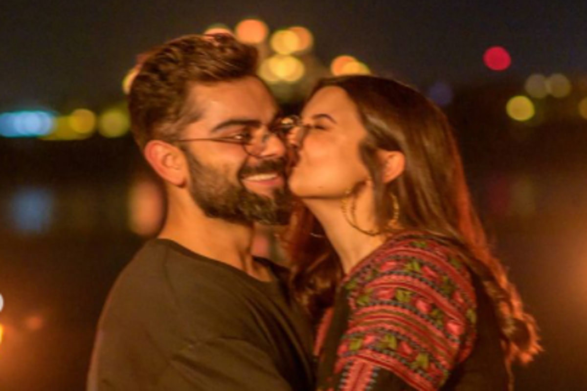  ଆଇପିଏଲ୍‌ ପରେ ଅନୁଷ୍କା ଶର୍ମା ମୁମ୍ବାଇ ଫେରିଥିଲେ ।