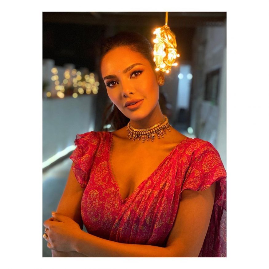  ବଲିଉଡ୍‌ ଅଭିନେତ୍ରୀ ଏଶା ଗୁପ୍ତା (Esha Gupta) (ସବୁ ଫଟୋ ସୌଜନ୍ୟ: ଇନଷ୍ଟାଗ୍ରାମ୍‌)