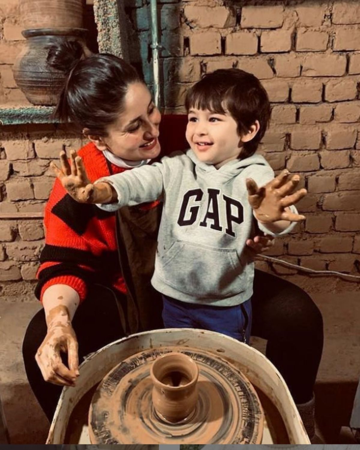  ପୁଅ ତୈମୁର ସହ କରୀନା କପୁର୍‌ ଖାନ୍‌