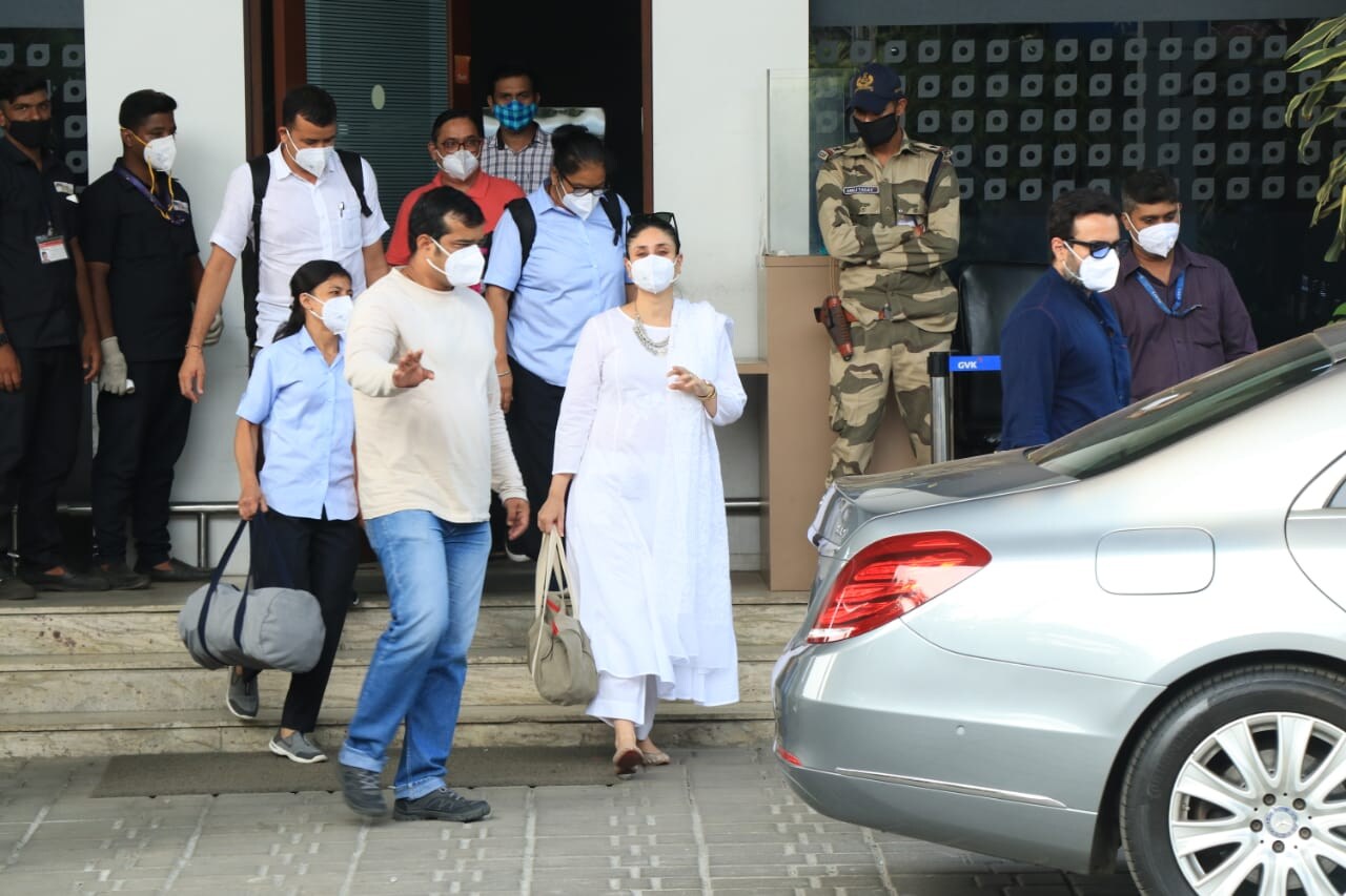  ସପରିବାର କରୀନା (Photo Credit- Viral Bhayani)