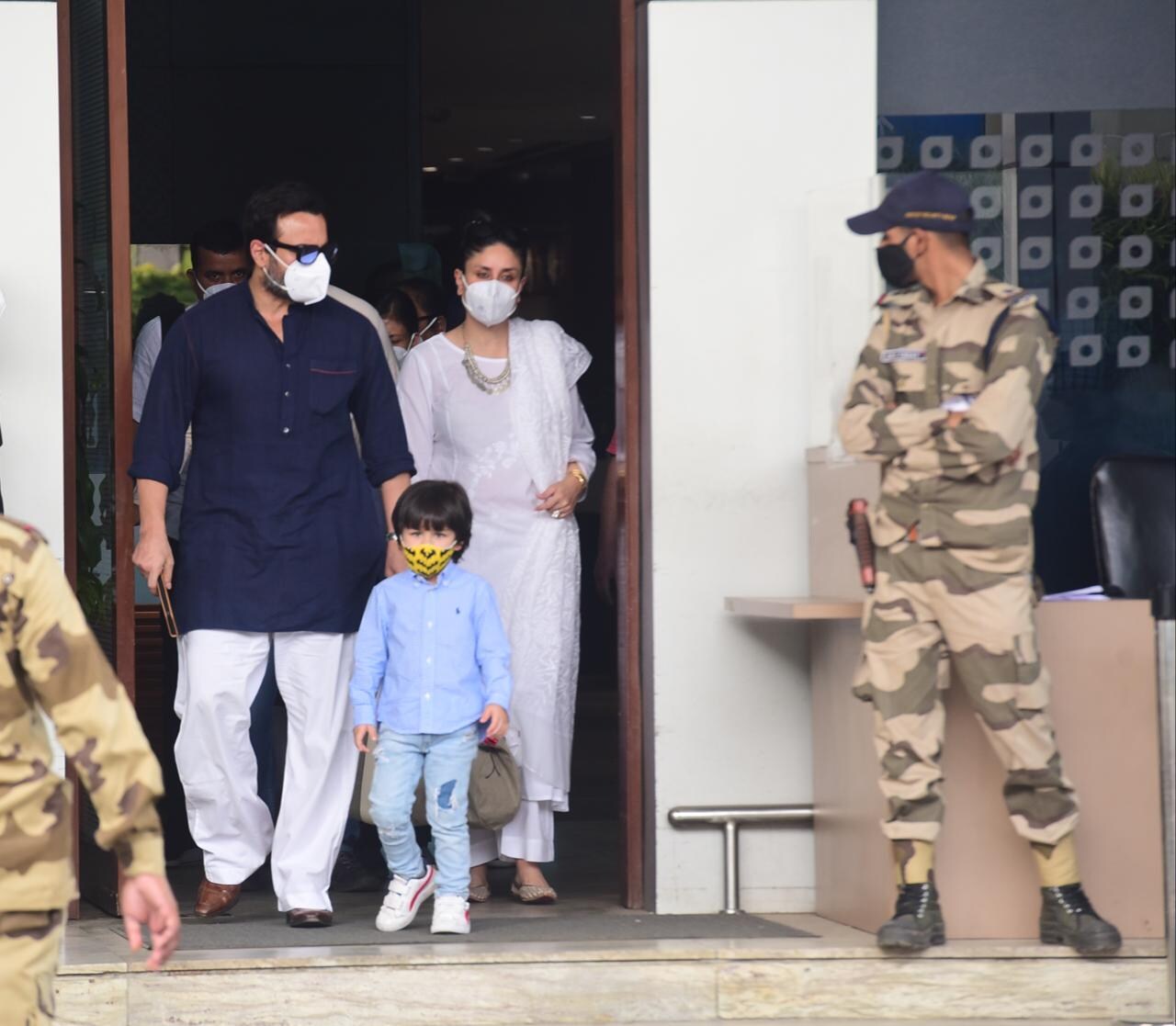  ସପରିବାର କରୀନା (Photo Credit- Viral Bhayani)