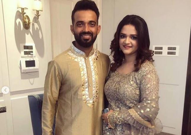  ନିଜ ପତ୍ନୀ ରାଧିକା ଧୋପାଭକରଙ୍କ (Radhika Dhopavkar) ସହ ଅଜିଙ୍କ୍ୟ ରହାଣେ (ଫଟୋ: ଇନଷ୍ଟାଗ୍ରାମ୍)