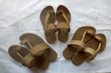 ଗୋବରରେ ତିଆରି କଲେ ଚପଲ ଓ ଅନ୍ୟ ଜରୁରୀ ଜିନିଷ; ଭେଟନ୍ତୁ ଗୋବର ଗବେଷକ ଦିବ୍ୟକାନ୍ତଙ୍କୁ