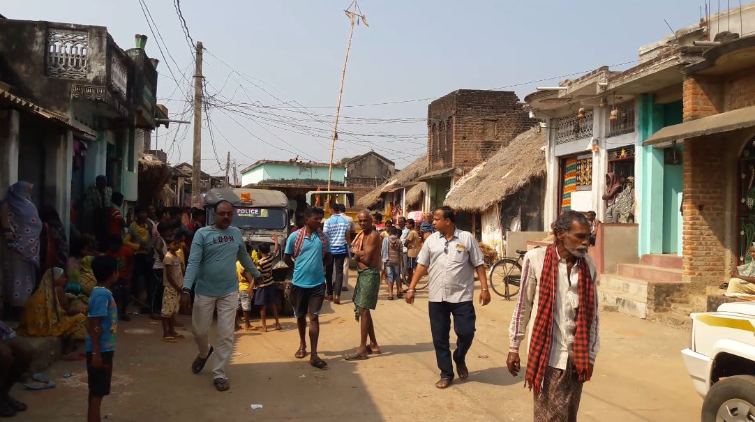 ଏହି ହତ୍ୟା ଘଟଣା ସାରା ଅଞ୍ଚଳରେ ଚର୍ଚ୍ଚାର ବିଷୟ ହୋଇଛି । ଲୋକେ ବିଶ୍ୱାସ କରିପାରୁ ନାହାନ୍ତି ଯେ ପୁଅ ହିଁ ନିଜ ହାତରେ ମା’ର ଜୀବନ ନେଇଛି ବୋଲି । ଏହି ହତ୍ୟା ଘଟଣା ସାରା ଅଞ୍ଚଳରେ ଚର୍ଚ୍ଚାର ବିଷୟ ହୋଇଛି । ଲୋକେ ବିଶ୍ୱାସ କରିପାରୁ ନାହାନ୍ତି ଯେ ପୁଅ ହିଁ ନିଜ ହାତରେ ମା’ର ଜୀବନ ନେଇଛି ବୋଲି ।