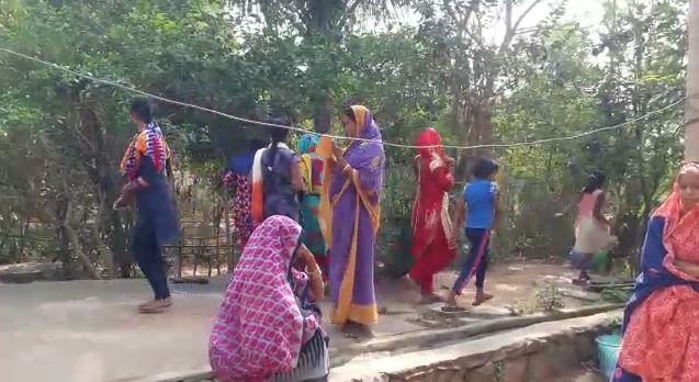 ବୁଧବାର ସକାଳେ ଘଟଣା ପ୍ରଘଟ ହେବା ପରେ କବିସୂର୍ଯ୍ୟନଗର ଓ ବାଲିଛାଇ ପୋଲିସ ପହଞ୍ଚି ମୃତା ସରସ୍ଵତୀଙ୍କ ଶବକୁ ଜବତ କରିବା ସହ ଏକ ହତ୍ୟା ମାମଲା ରୁଜୁ କରି ହତ୍ୟାକାରୀ ପୁଅକୁ ଧରିବା ପାଇଁ ବିଭିନ୍ନ ସ୍ଥାନରେ ଚଢାଉ ଆରମ୍ଭ କରିଥିଲା । ବୁଧବାର ସକାଳେ ଘଟଣା ପ୍ରଘଟ ହେବା ପରେ କବିସୂର୍ଯ୍ୟନଗର ଓ ବାଲିଛାଇ ପୋଲିସ ପହଞ୍ଚି ମୃତା ସରସ୍ଵତୀଙ୍କ ଶବକୁ ଜବତ କରିବା ସହ ଏକ ହତ୍ୟା ମାମଲା ରୁଜୁ କରି ହତ୍ୟାକାରୀ ପୁଅକୁ ଧରିବା ପାଇଁ ବିଭିନ୍ନ ସ୍ଥାନରେ ଚଢାଉ ଆରମ୍ଭ କରିଥିଲା ।