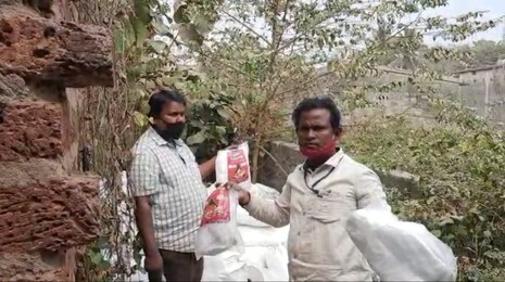 ଭୁବନେଶ୍ୱରରେ ବେଆଇନ୍ ପଲିଥିନ୍: ବର୍ଷେ ତଳେ ଧରାପଡ଼ିଥିଲା; ପୁଣି ସେହି କାମ କରି ଧରାପଡ଼ିଲା