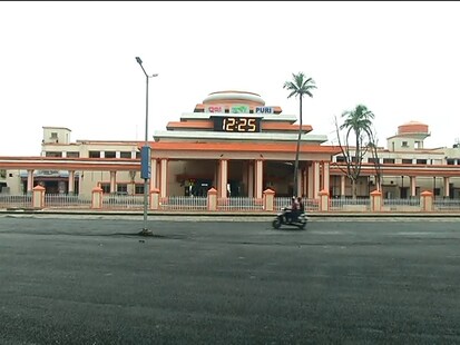 ଜଗନ୍ନାଥଙ୍କ ଭକ୍ତ ଟ୍ରେନରେ ରକ୍ତ ବାନ୍ତି କରି ଅଚେତ ହେଲେ; ଉଦ୍ଧାର କଲେ RPF କର୍ମଚାରୀମାନେ