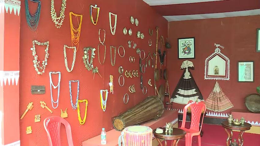 ଉଭୟ ଅନଲାଇନ ଓ ଅଫଲାଇନରେ ପଞ୍ଜିକରଣ କରିପାରିବେ ଲୋକେ । ମେଳାର ପ୍ରଥମ ଦିନରେ ଦର୍ଶକଙ୍କ ଭିଡ଼ ଦେଖିବାକୁ ମିଳିଥିଲା । ଉଭୟ ଅନଲାଇନ ଓ ଅଫଲାଇନରେ ପଞ୍ଜିକରଣ କରିପାରିବେ ଲୋକେ । ମେଳାର ପ୍ରଥମ ଦିନରେ ଦର୍ଶକଙ୍କ ଭିଡ଼ ଦେଖିବାକୁ ମିଳିଥିଲା ।