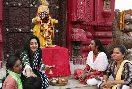 ବର୍ଷାଙ୍କ ମ୍ୟୁଜିକ୍ ଭିଡ଼ିଓ ‘କିଛି ମାଗୁନାହିଁ ତତେ’ ରିଲିଜ୍ ହେଲା; ଆଦିବାସୀ ଝିଅ ନମିତା ଗାଇଛନ୍ତି ଗୀତ
